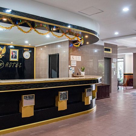 Melin Hotel Tanjungpinang Exterior photo